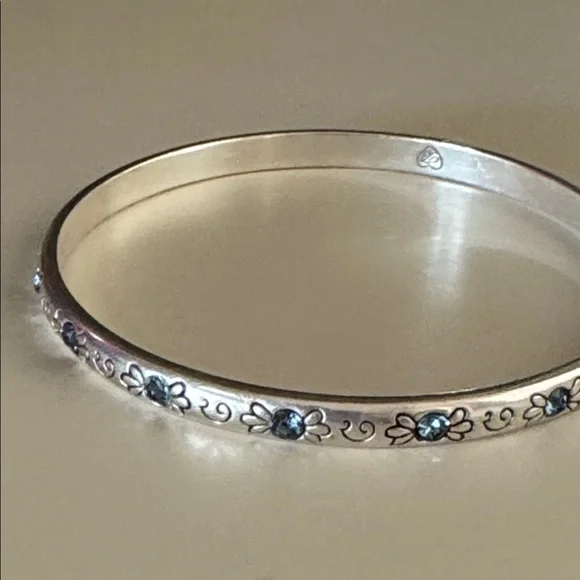Brighton Women's Silver Bangle with Light Blue Crystals OS EUC - Picture 4 of 9